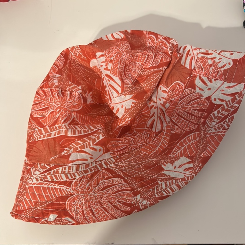 BUCKET HATS - Picture 2 of 5